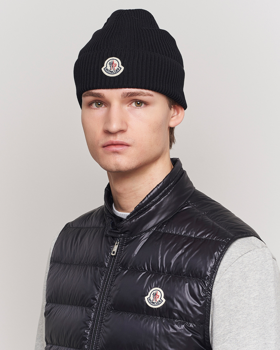 Uomini | Berretti invernali | Moncler | Ribbed Wool Beanie Black