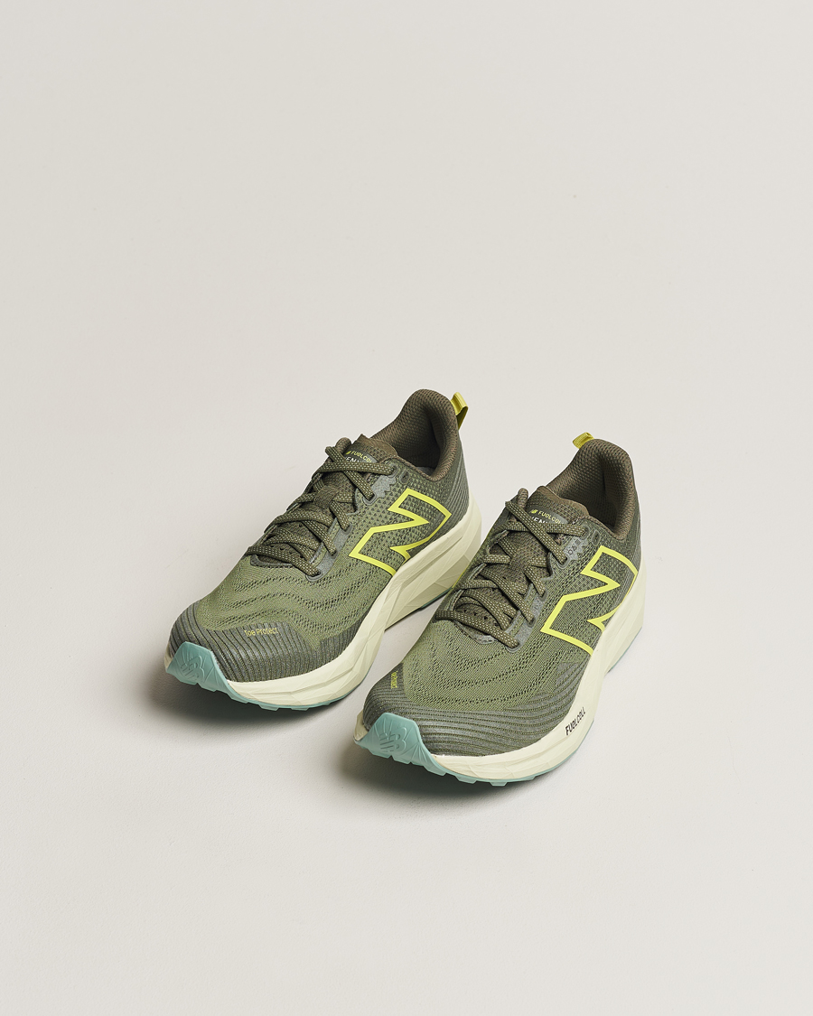 Uomini | Scarpe da corsa | New Balance Running | FuelCell Venym Dark Olivine