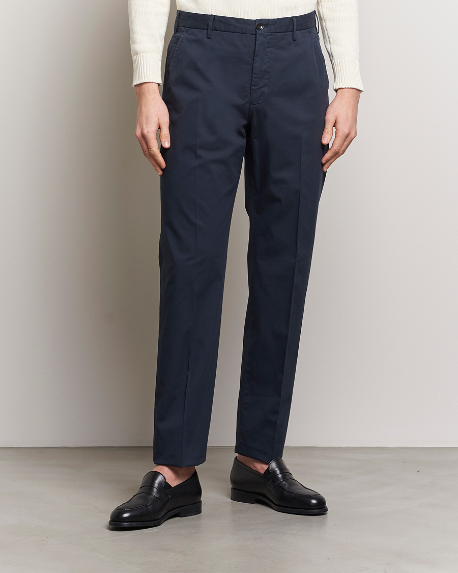 Uomini | Pantaloni | Incotex | Straight Fit Garment Dyed Chinos Navy