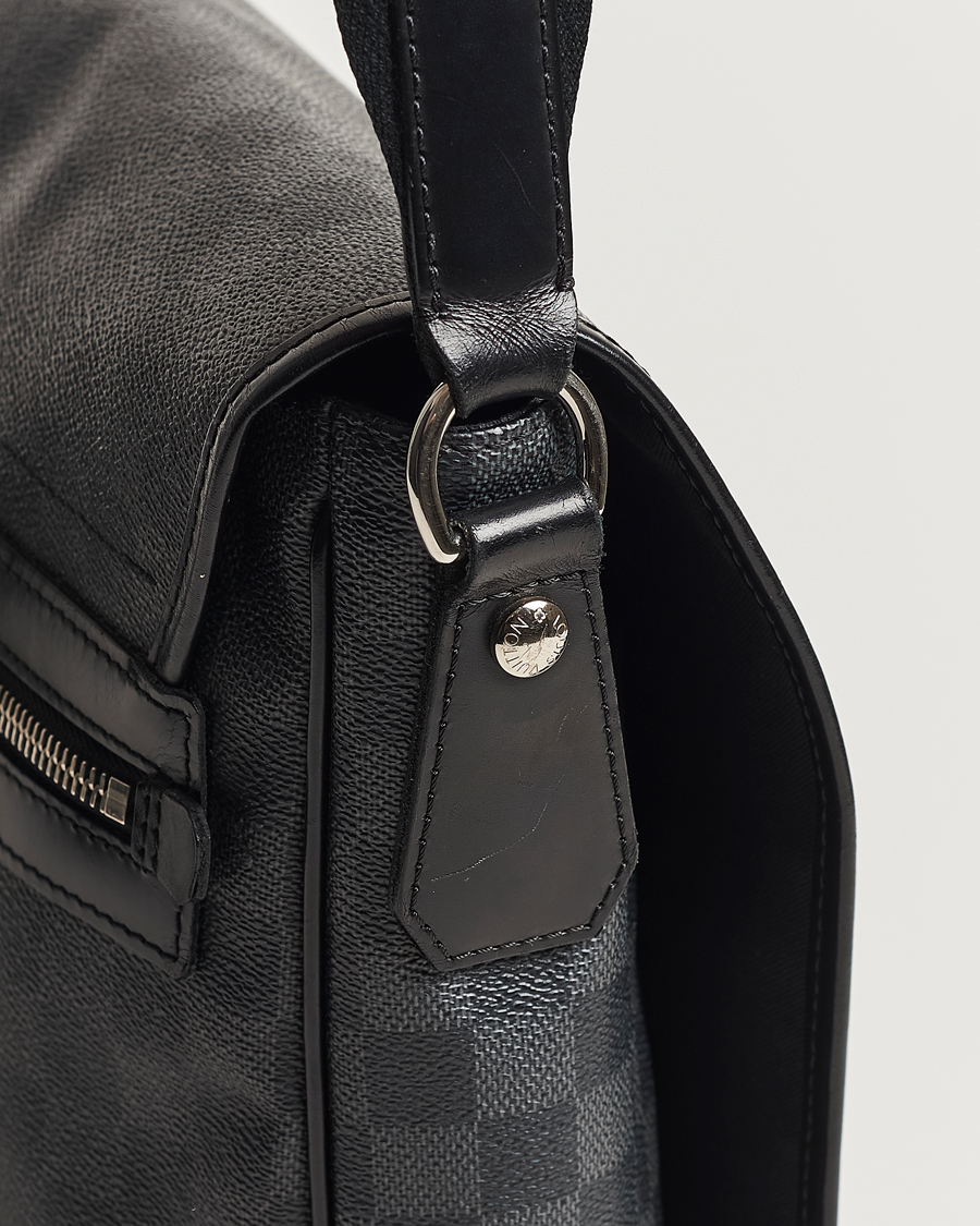 Uomini | Louis Vuitton Pre-Owned Daniel MM Satchel Leather Bag Damier Graphite | Louis Vuitton Pre-Owned | Daniel MM Satchel Leather Bag Damier Graphite