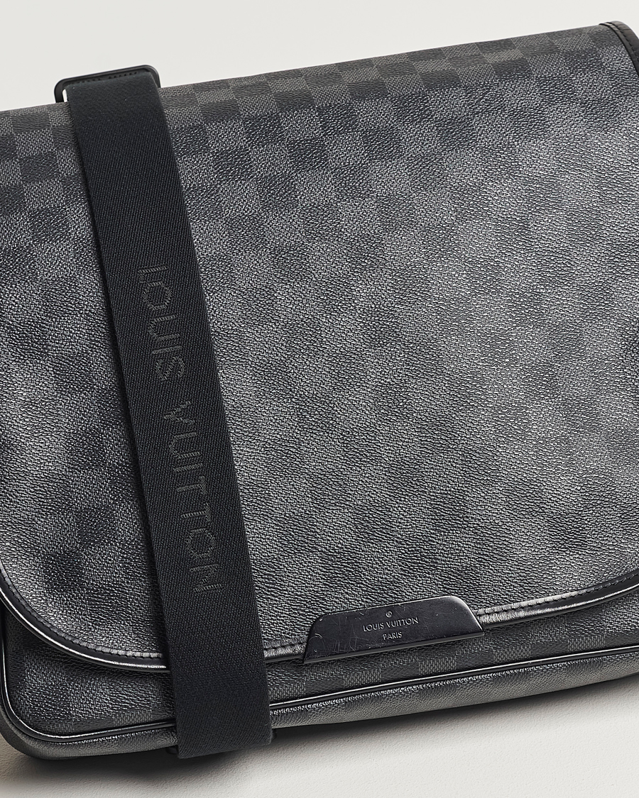 Uomini | Louis Vuitton Pre-Owned Daniel MM Satchel Leather Bag Damier Graphite | Louis Vuitton Pre-Owned | Daniel MM Satchel Leather Bag Damier Graphite