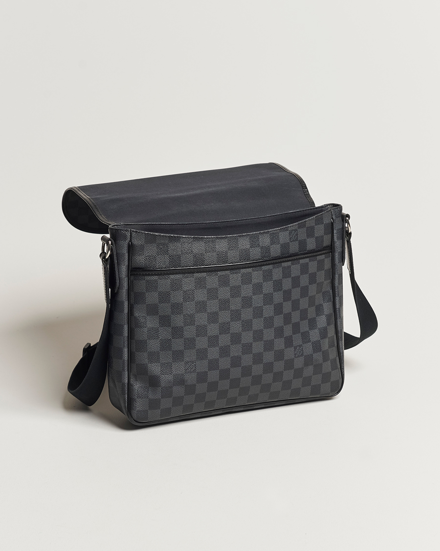 Uomini | Louis Vuitton Pre-Owned Daniel MM Satchel Leather Bag Damier Graphite | Louis Vuitton Pre-Owned | Daniel MM Satchel Leather Bag Damier Graphite