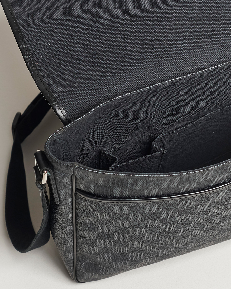 Uomini | Louis Vuitton Pre-Owned Daniel MM Satchel Leather Bag Damier Graphite | Louis Vuitton Pre-Owned | Daniel MM Satchel Leather Bag Damier Graphite
