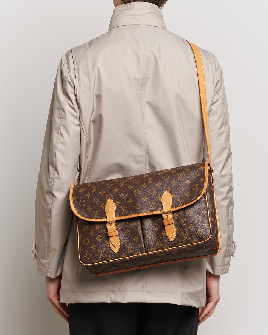 Uomini | Pre-Owned & Vintage Bags | Louis Vuitton Pre-Owned | Gibecière Messenger Bag Monogram