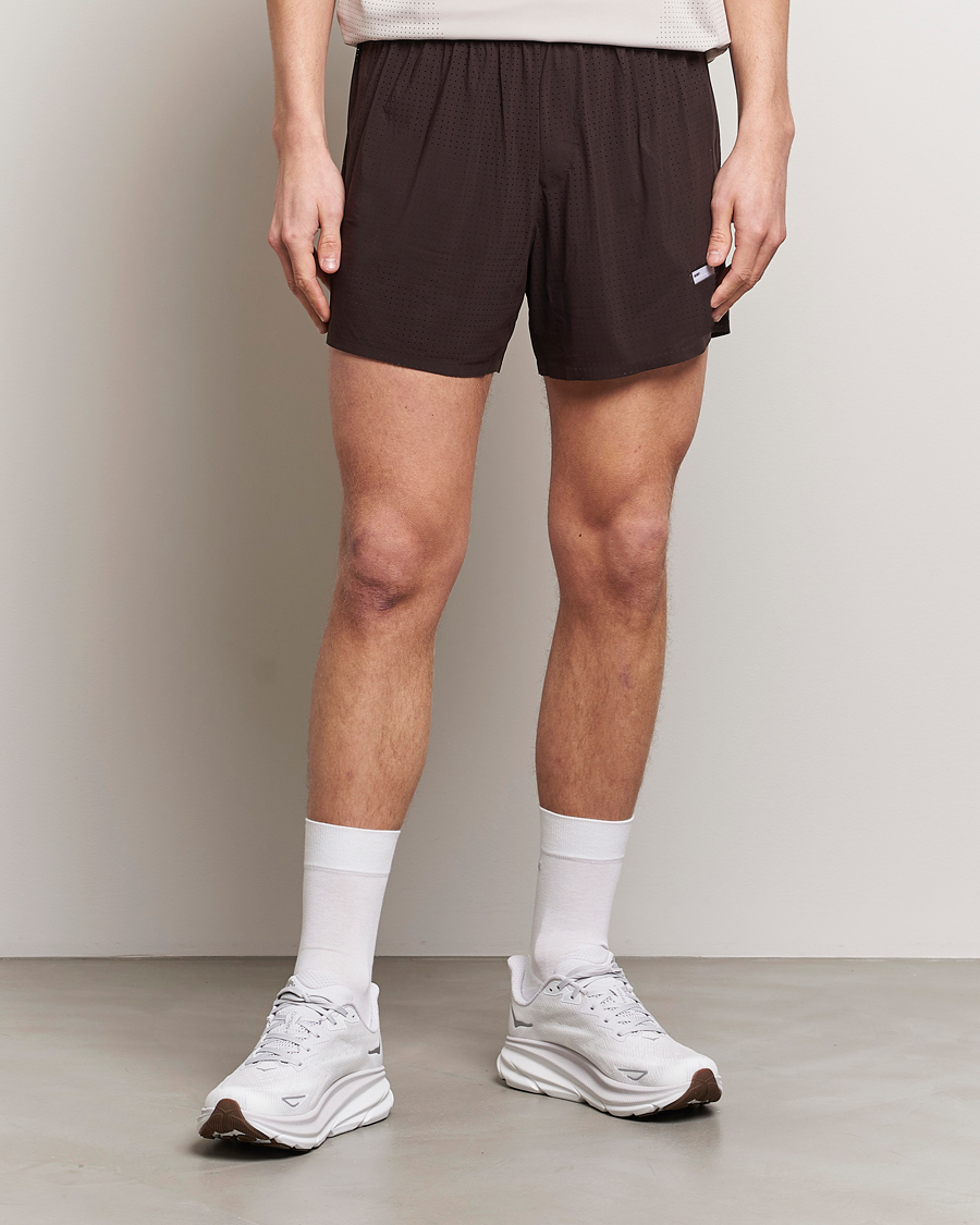 Uomini | Abbigliamento | Satisfy | Space-O 5 Inch Shorts Dark Mahogany