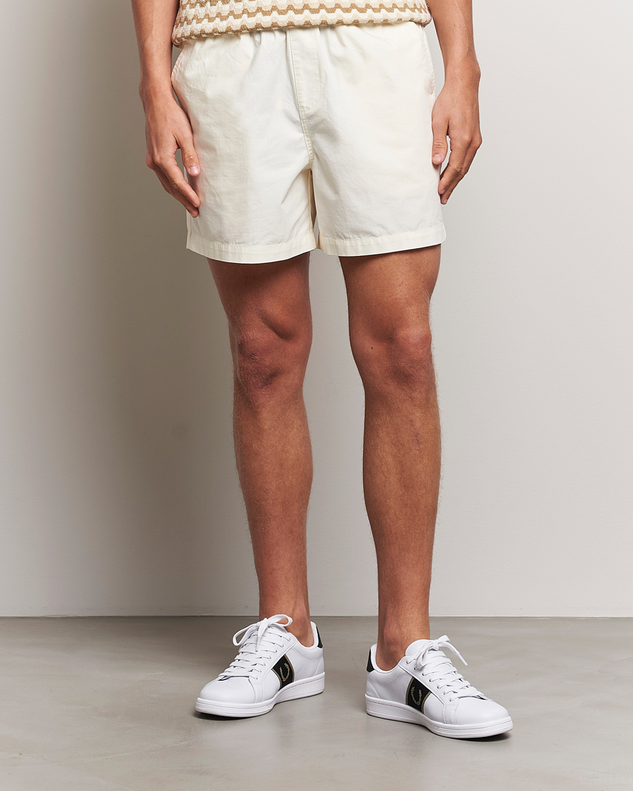 Uomini | Pantaloncini con coulisse | Fred Perry | Woven Ripstop Drawstring Shorts Ecru