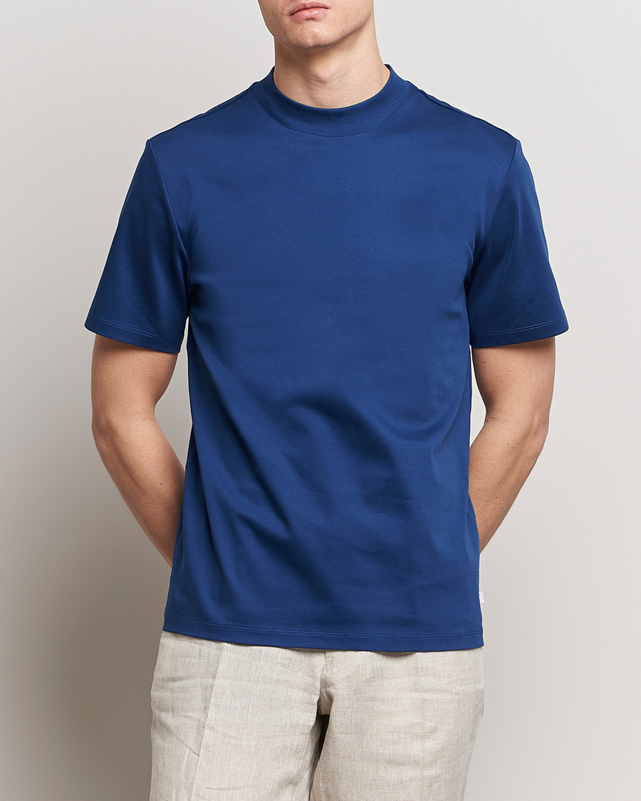 Uomini |  | J.Lindeberg | Ace Mock Neck T-Shirt Estate Blue