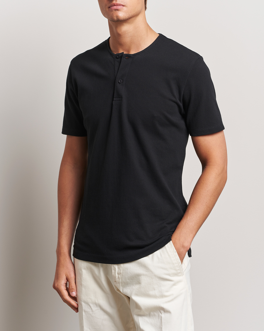 Uomini | T-Shirts | Sunspel | Riviera Henley Black