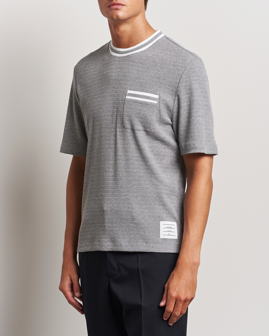 Uomini |  | Thom Browne | Short Sleeve Contrast T-Shirt Light Grey