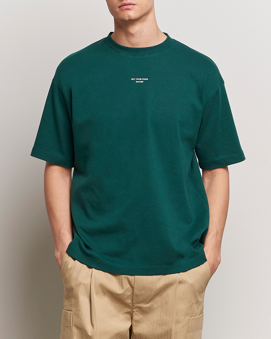 Uomini | Drôle de Monsieur | Drôle de Monsieur | Classic Slogan T-Shirt Dark Green