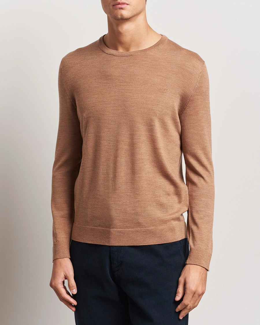 Uomini | GANT | GANT | Extrafine Merino Wool C-Neck Dk Sand Melange