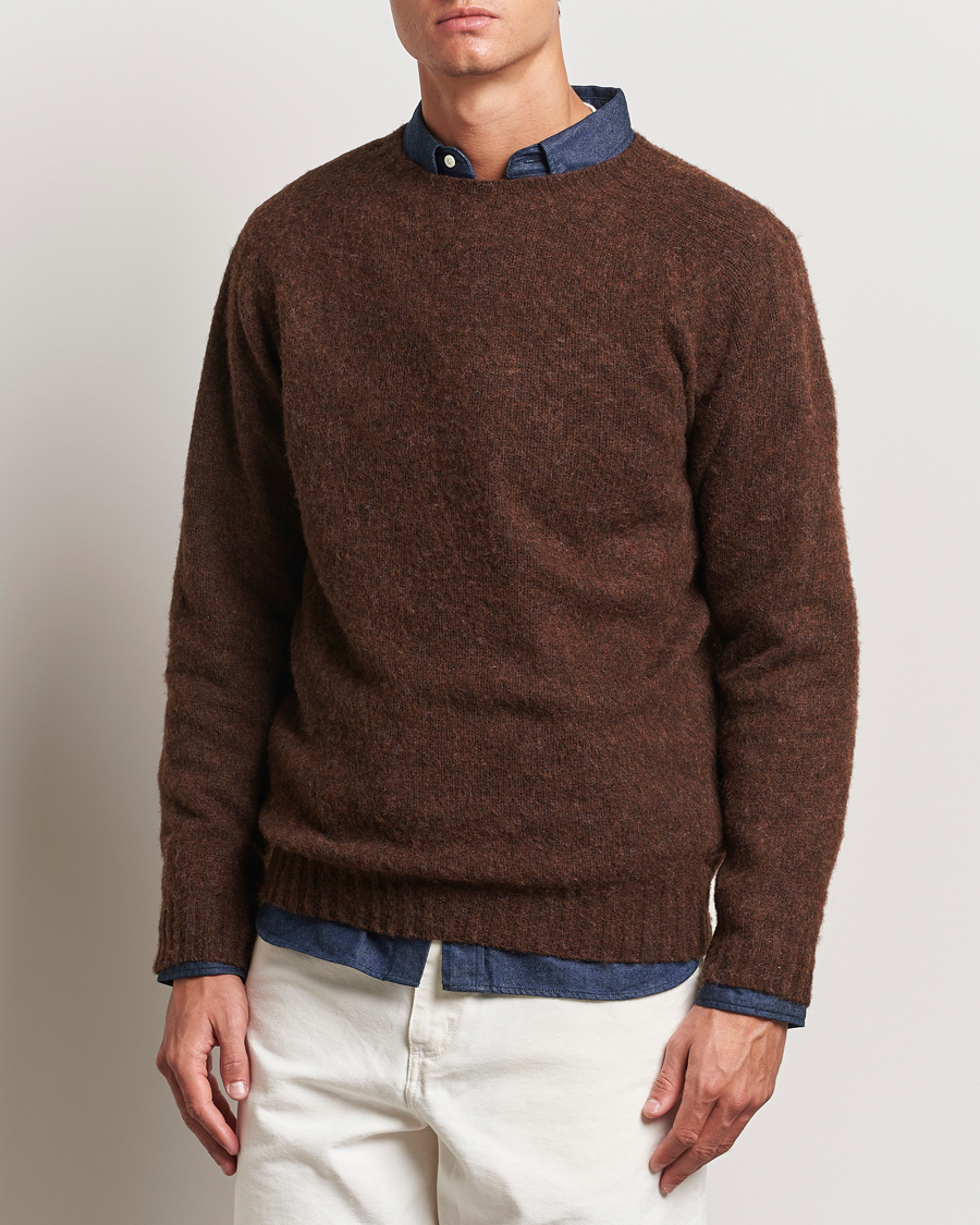 Uomini | Maglieria | Harley Of Scotland | Brushed Supersoft Lambswool Crewneck Coffee