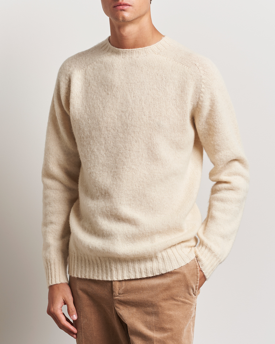 Uomini | Maglioni a maglia | Harley Of Scotland | Brushed Supersoft Lambswool Crewneck Cream