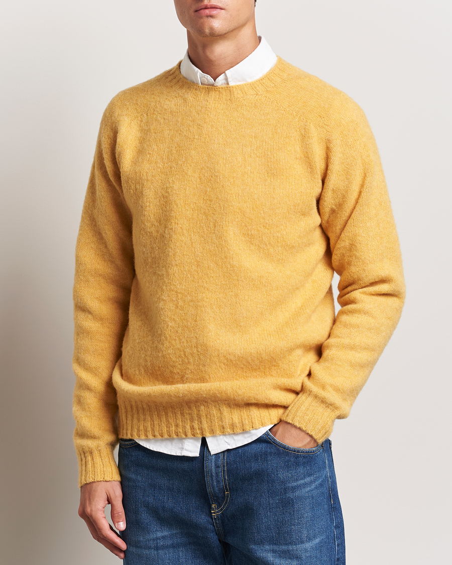 Uomini | Maglieria | Harley Of Scotland | Brushed Supersoft Lambswool Crewneck Marzipan