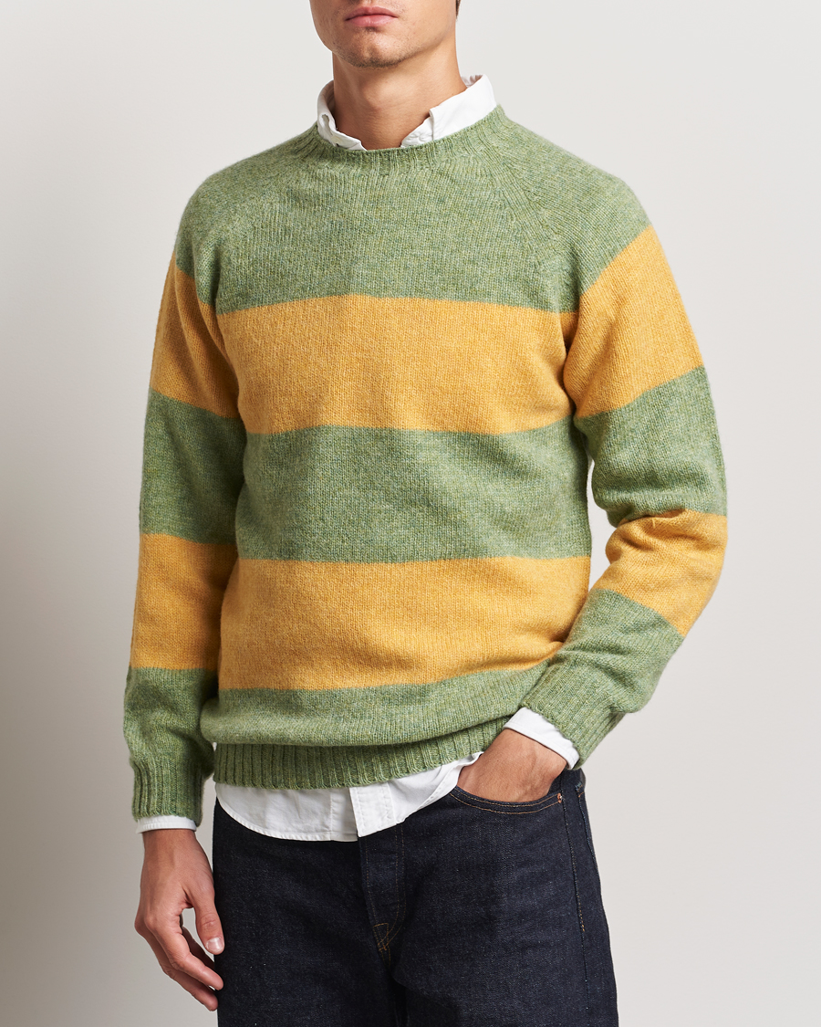 Uomini | Maglioni a maglia | Harley Of Scotland | Block Stripe Lambswool Crewneck Yellow/Green