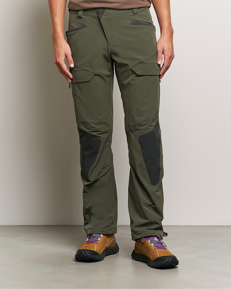 Uomini | Pantaloni funzionali | Klättermusen | Misty 2.0 Softshell Pants Dark Dusty Green