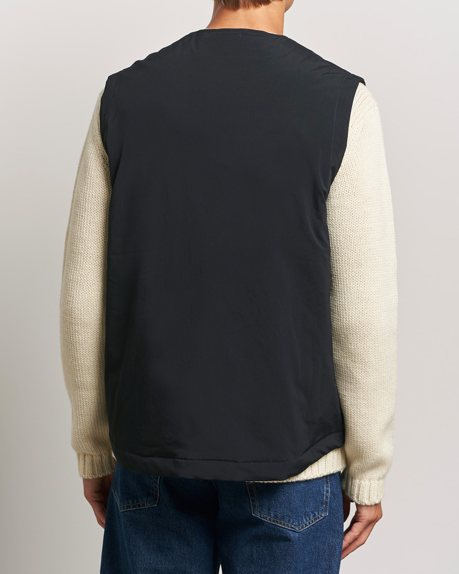 Uomini | Giacche | J.Lindeberg | Cain Primaloft Padded Vest Black