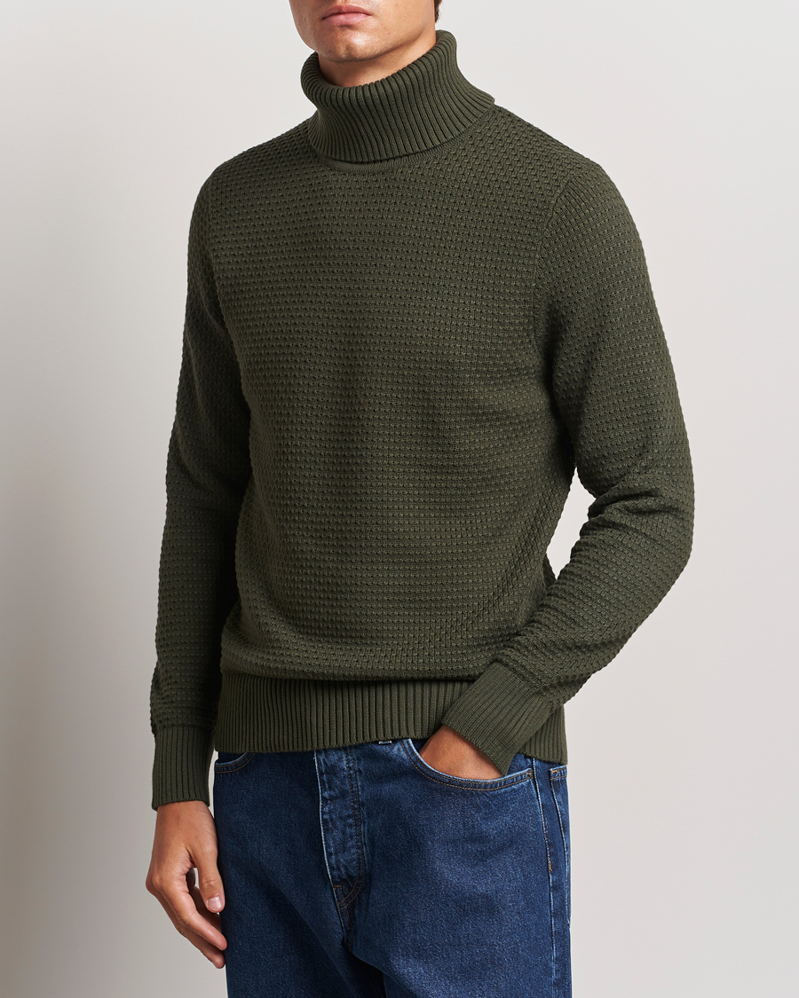 Uomini |  | J.Lindeberg | Olivero Structure Cotton Turtleneck Forest Green