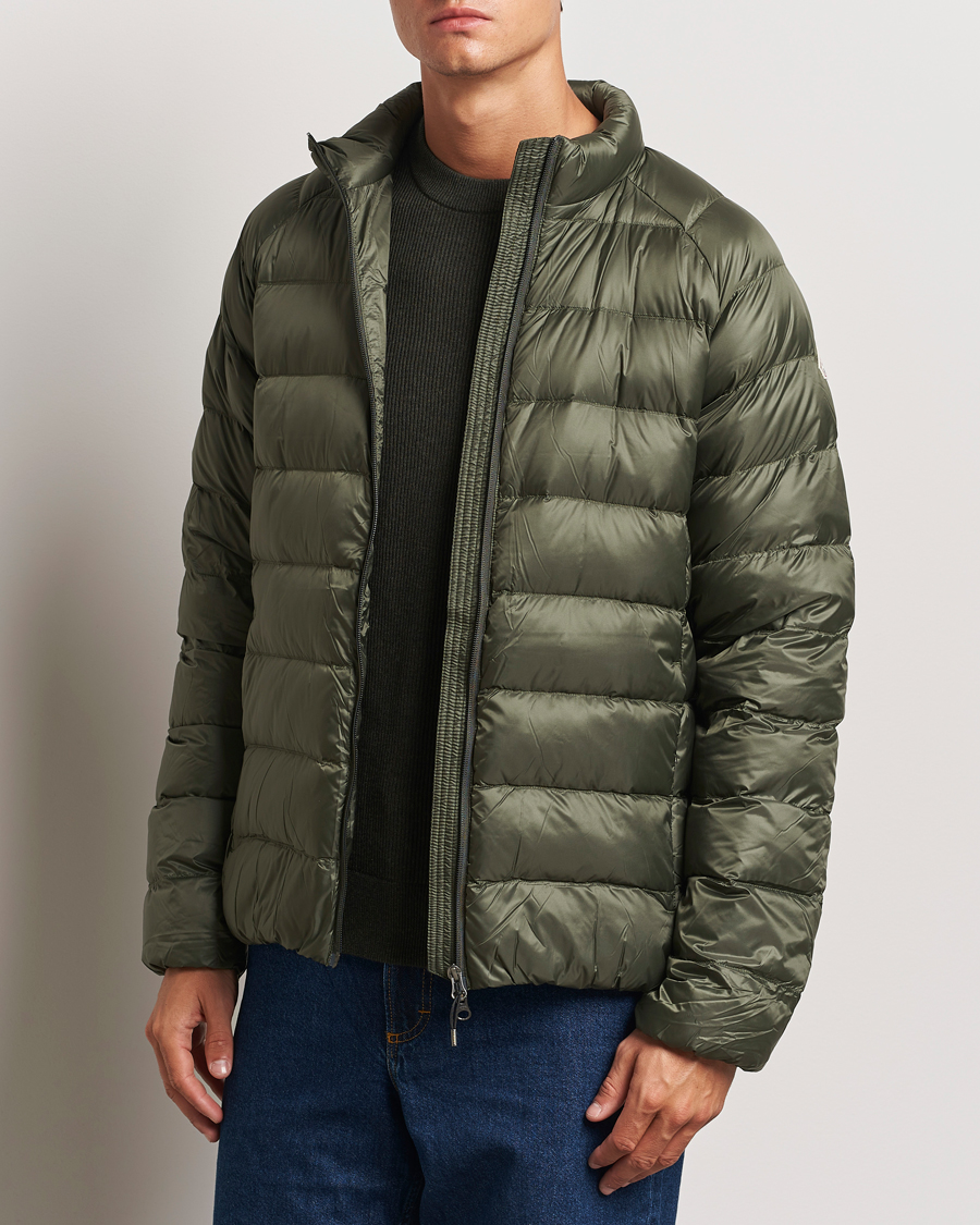 Uomini | Giacche in piumino leggero | Pyrenex | Arial 2 Lightweight Down Jacket Deep Khaki