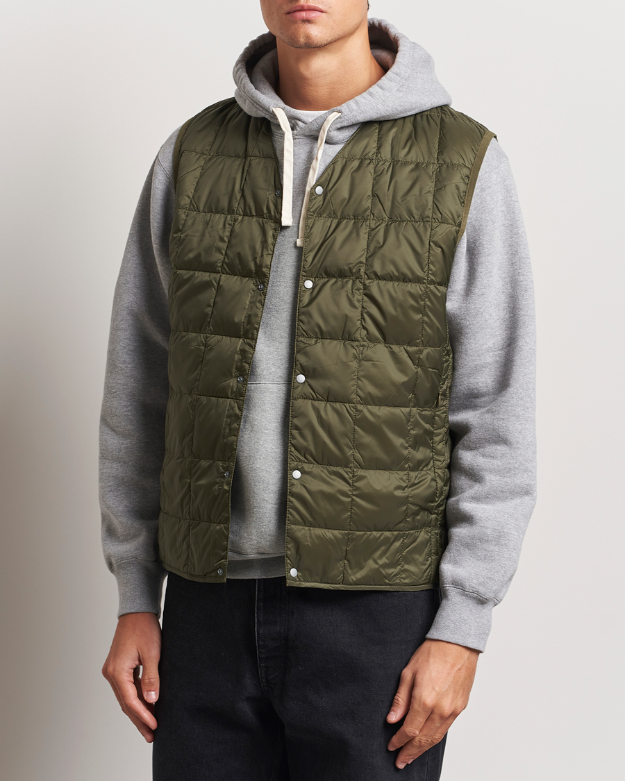 Uomini | Gilet | TAION | V-Neck Lightweight Down Vest Dark Olive