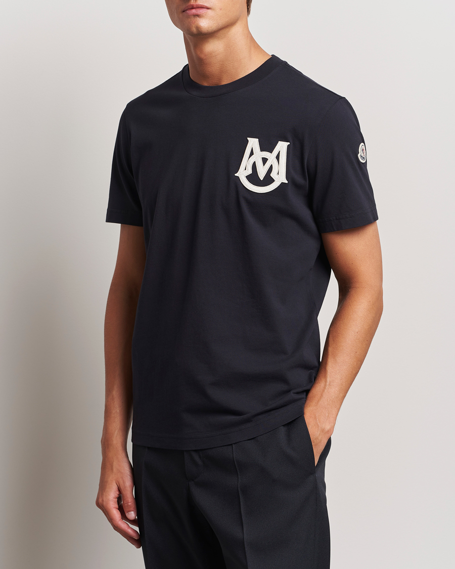 Uomini |  | Moncler | Embossed Logo T-Shirt Navy