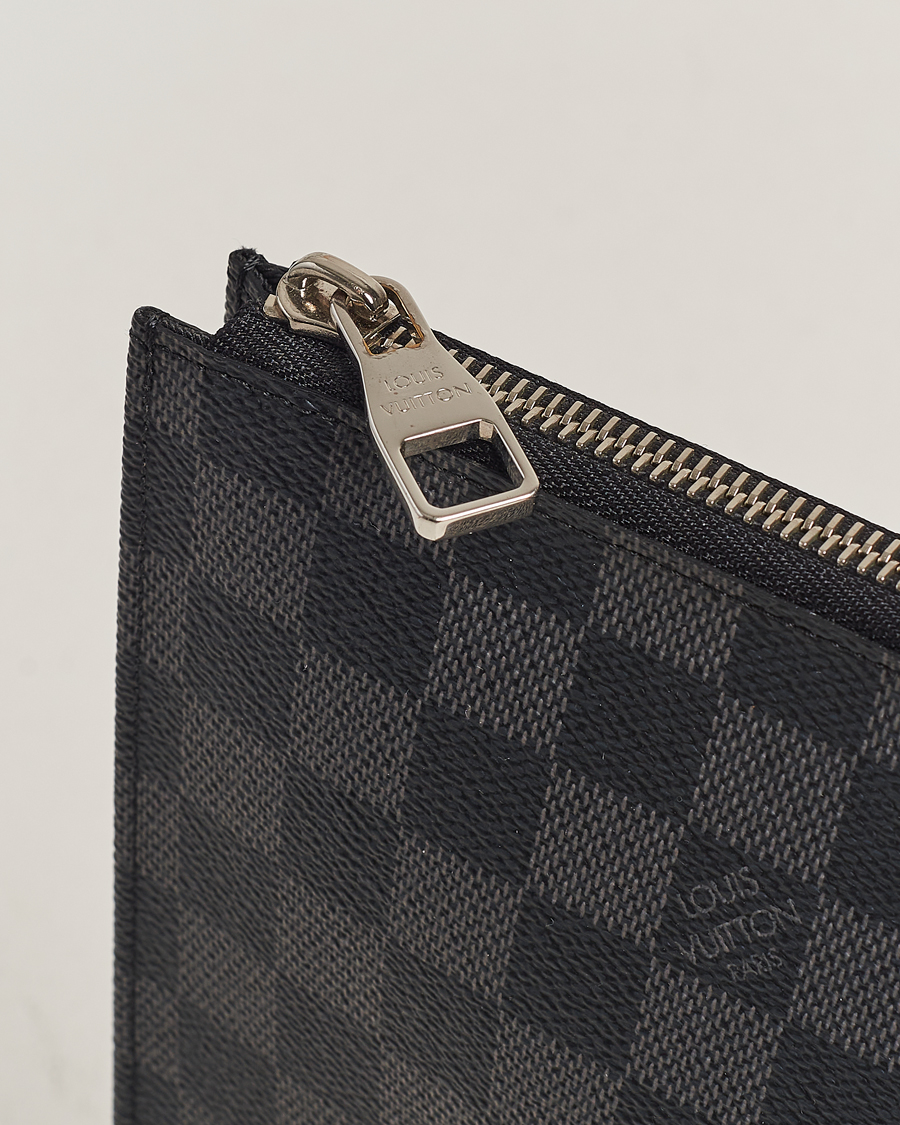 Uomini | Louis Vuitton Pre-Owned Poche Joule GM Clutch Bag Damier Graphite | Louis Vuitton Pre-Owned | Poche Joule GM Clutch Bag Damier Graphite