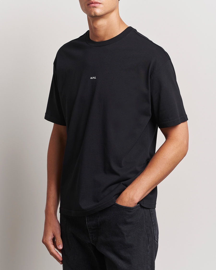 Uomini | Magliette nere | A.P.C. | Boxy Micro Center Logo T-Shirt Black