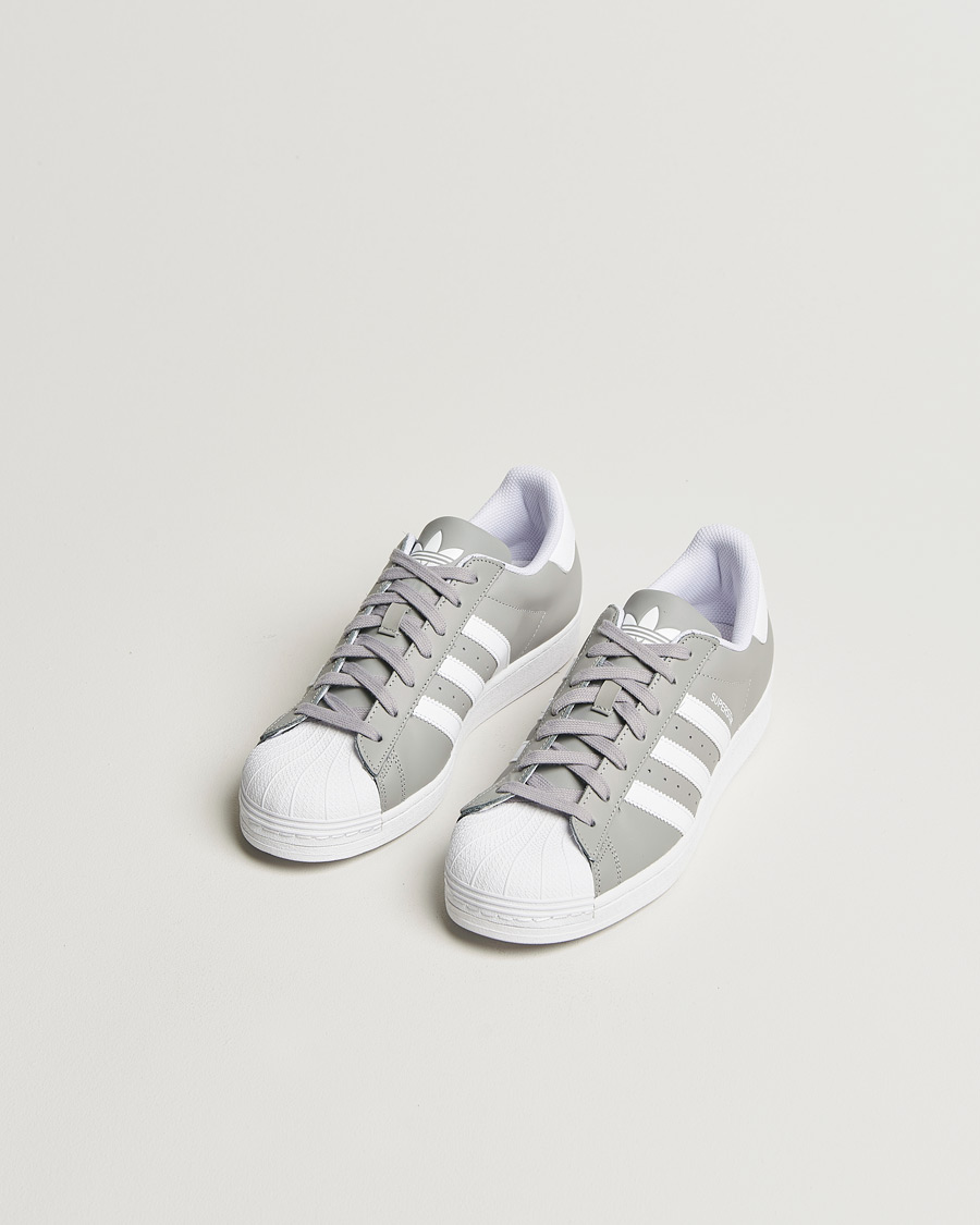 Uomini |  | adidas Originals | Superstar Sneaker Grey/White