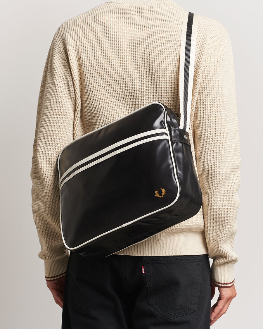 Uomini |  | Fred Perry | Classic Shoulder Bag Black/Ecru