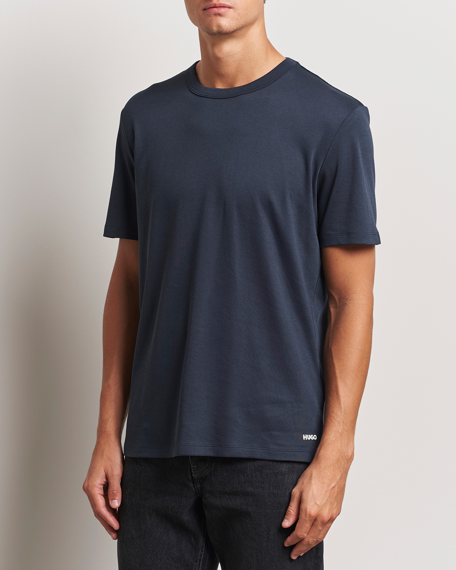 Uomini |  | HUGO | Dozy Crew Neck T-Shirt Dark Blue