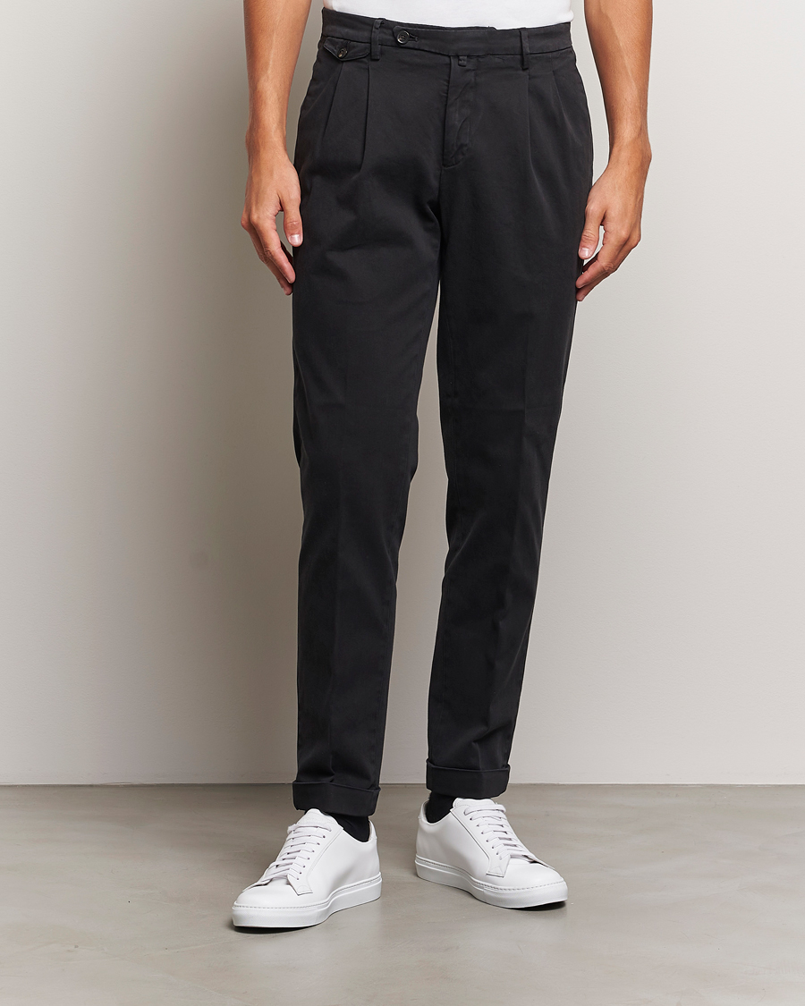 Uomini | Briglia 1949 | Briglia 1949 | Easy Fit Pleated Cotton Stretch Chino Black