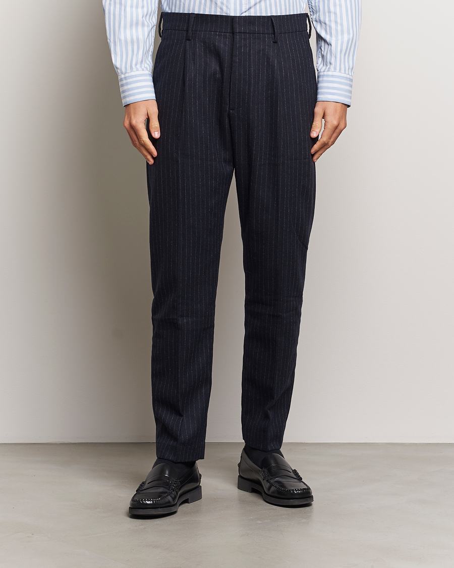 Uomini | NN07 | NN07 | Bill Wool Pleated Trousers Navy Blue Pinstripe