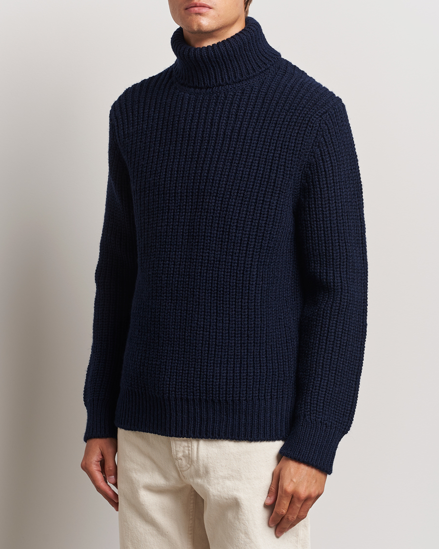 Uomini | Dolcevita | Nudie Jeans | August Chunky Wool Knitted Rollneck Navy