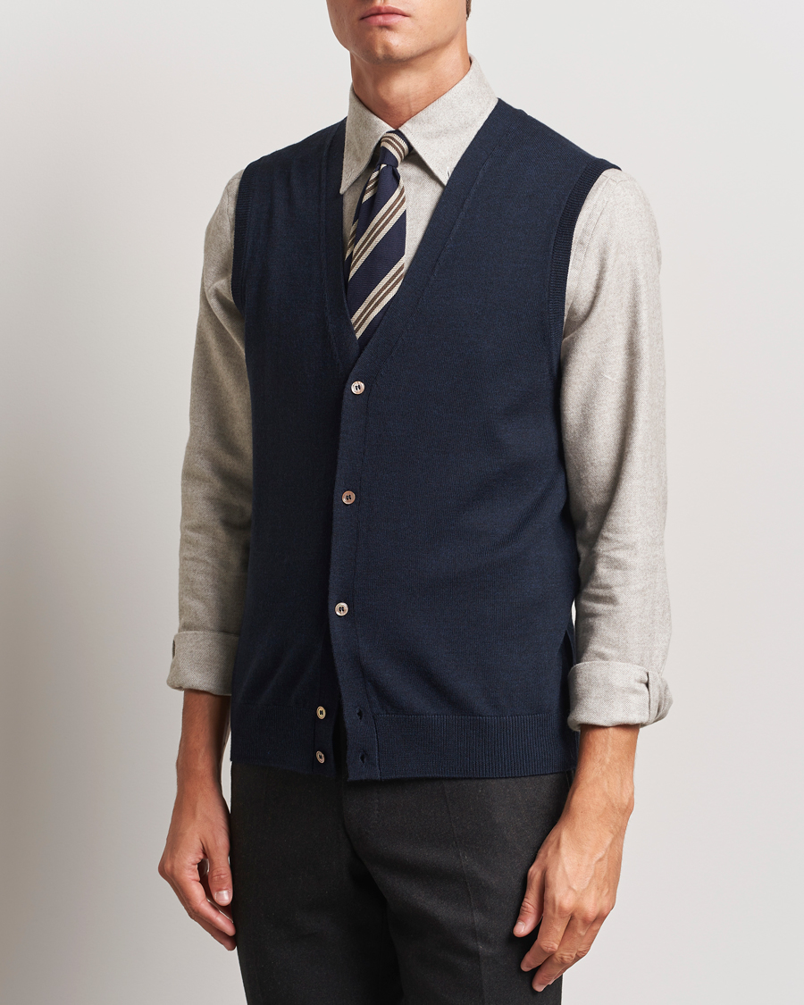 Uomini |  | Morris | Merino Slipover Vest Navy