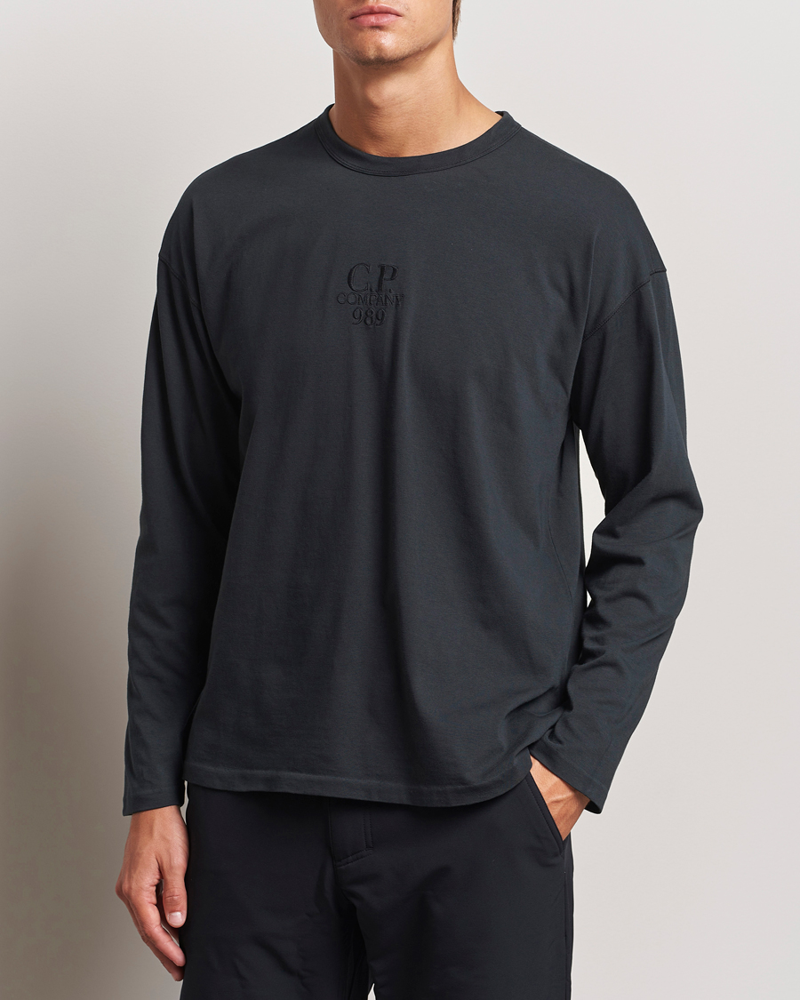 Uomini | Magliette nere | C.P. Company | Box Fit Tonal Logo Long Sleeve T-shirt Washed Black