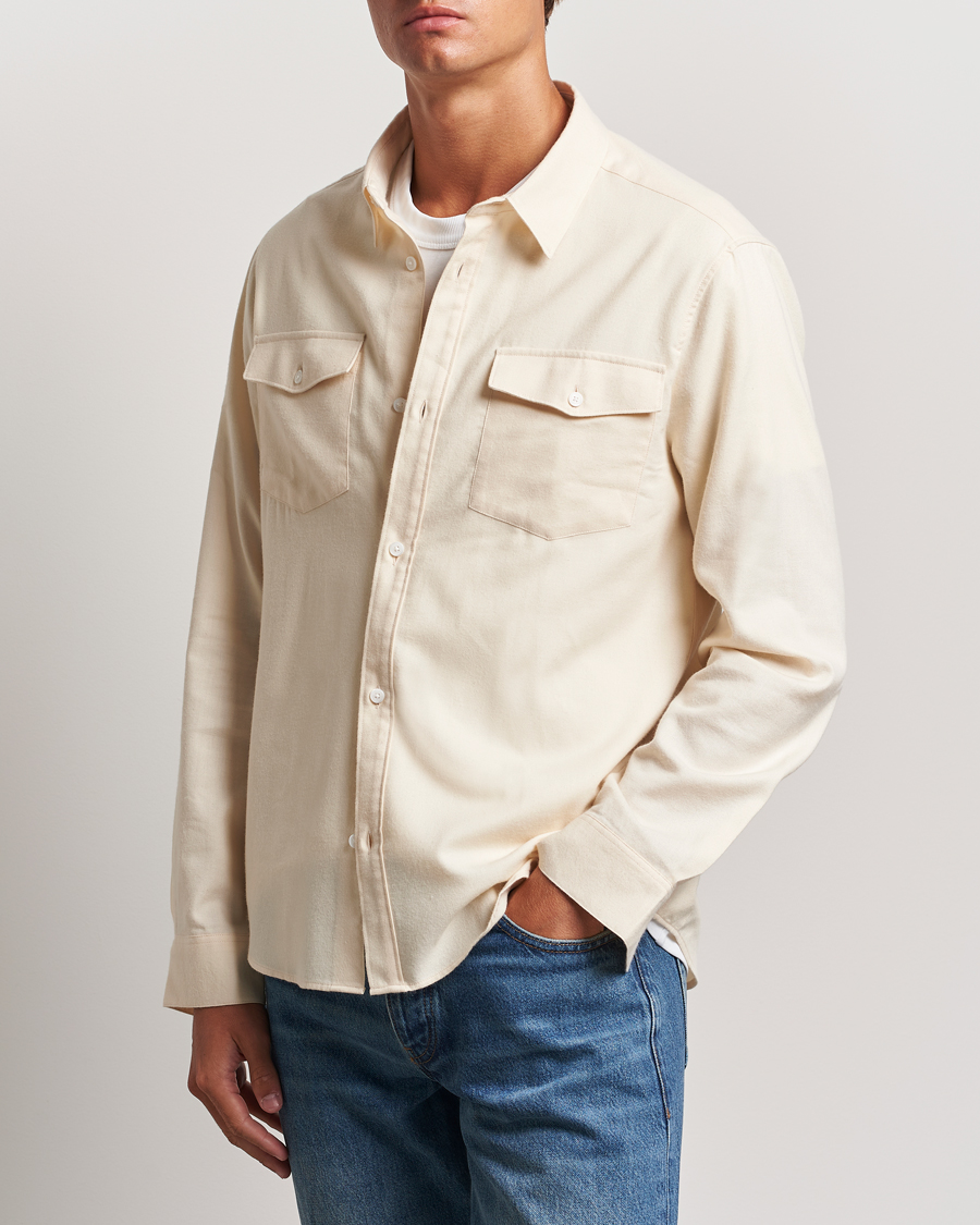 Uomini | An overshirt occasion | FRAME | Double Pocket Wool Blend Shirt Off White