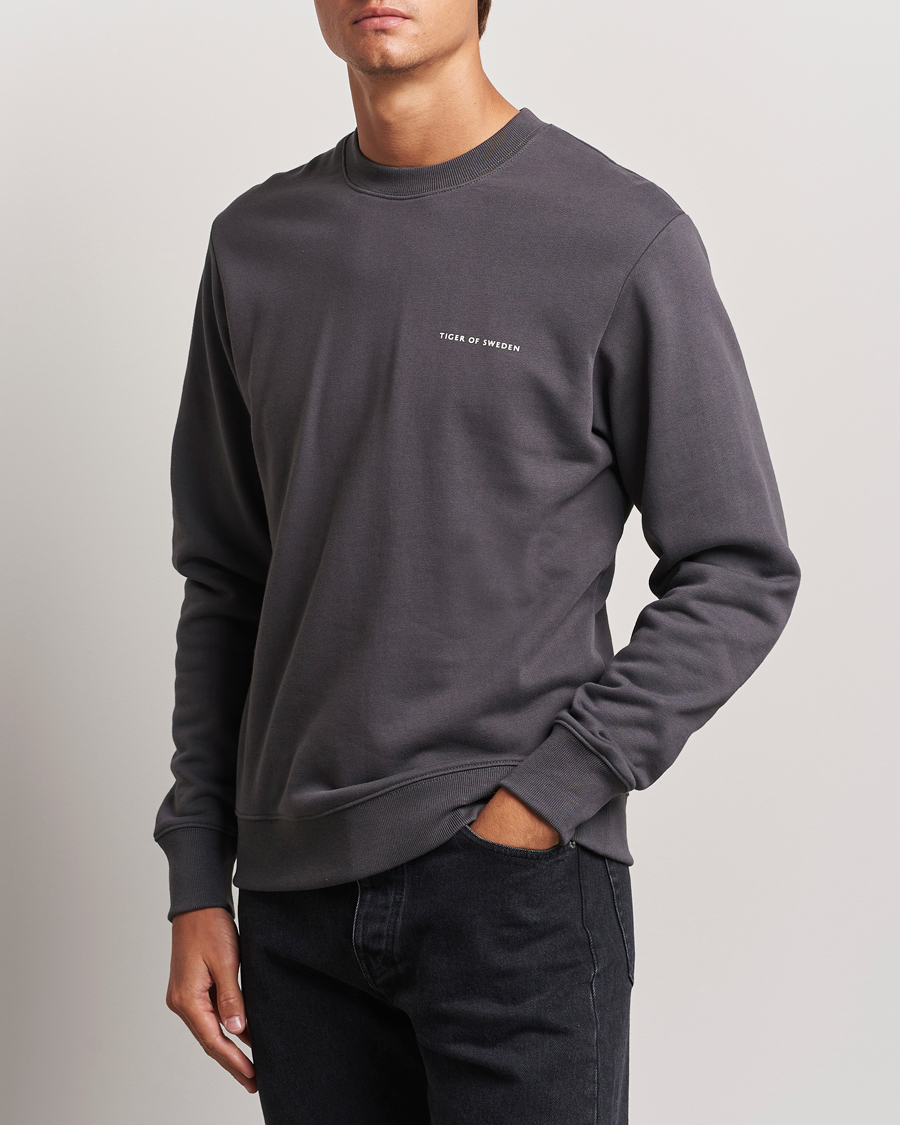 Uomini | Felpe grigie | Tiger of Sweden | Emerson Crew Neck Sweatshirt Charcoal