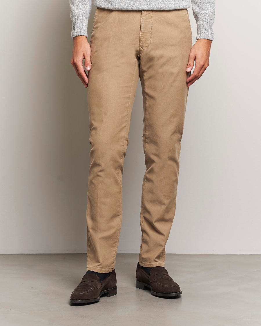 Uomini | Pantaloni | Incotex | Slim Fit Garment Dyed Slacks Beige