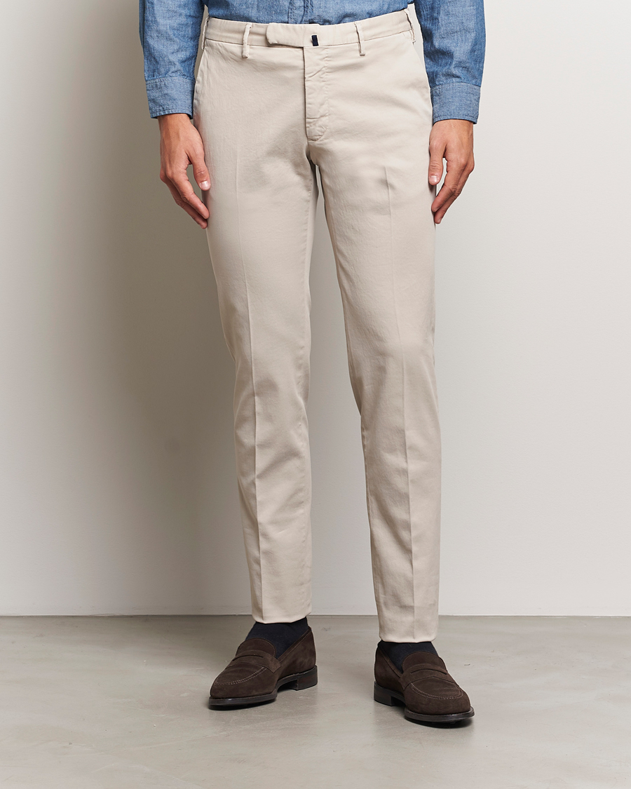 Uomini |  | Incotex | Slim Fit Cotton Stretch Chinos Light Beige