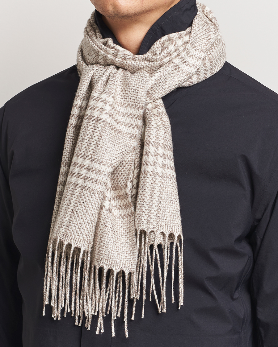 Uomini |  | Piacenza Cashmere | Cashmere/Silk Houndstooth Scarf Light Beige