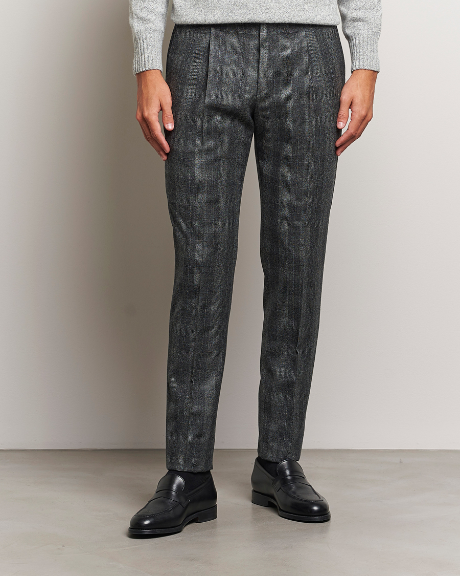 Uomini | Pantaloni di flanella | PT01 | Slim Fit Pleated Checked Flannel Trousers Grey