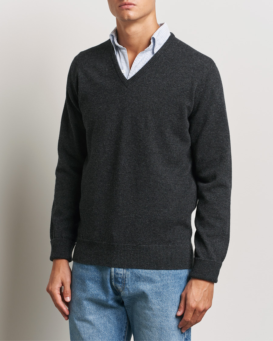 Uomini | Maglieria | William Lockie | Rob Lambswool V-Neck Charcoal