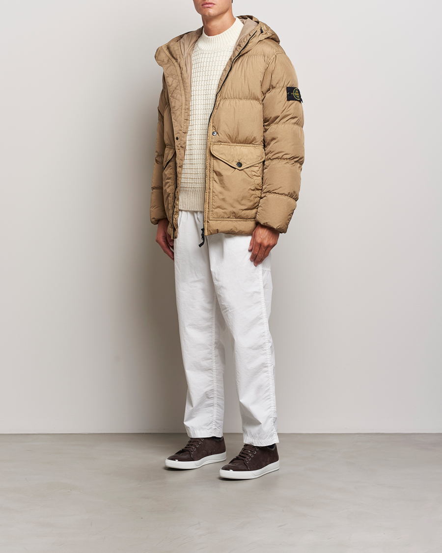 Uomini | Giacche | Stone Island | Garment Dyed Recycled Nylon Down Hooded Jacket Biscuit