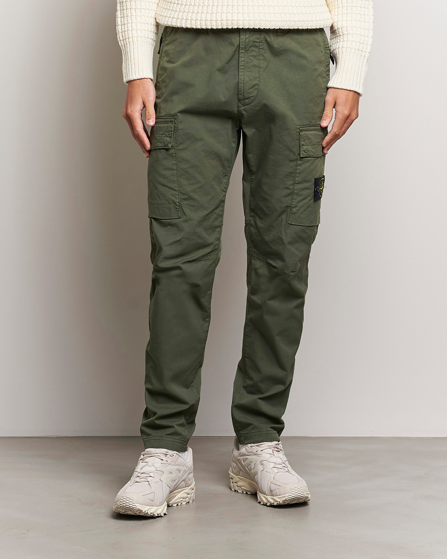 Uomini | Pantaloni cargo | Stone Island | Stretch Cotton Gabardine Trousers Musk