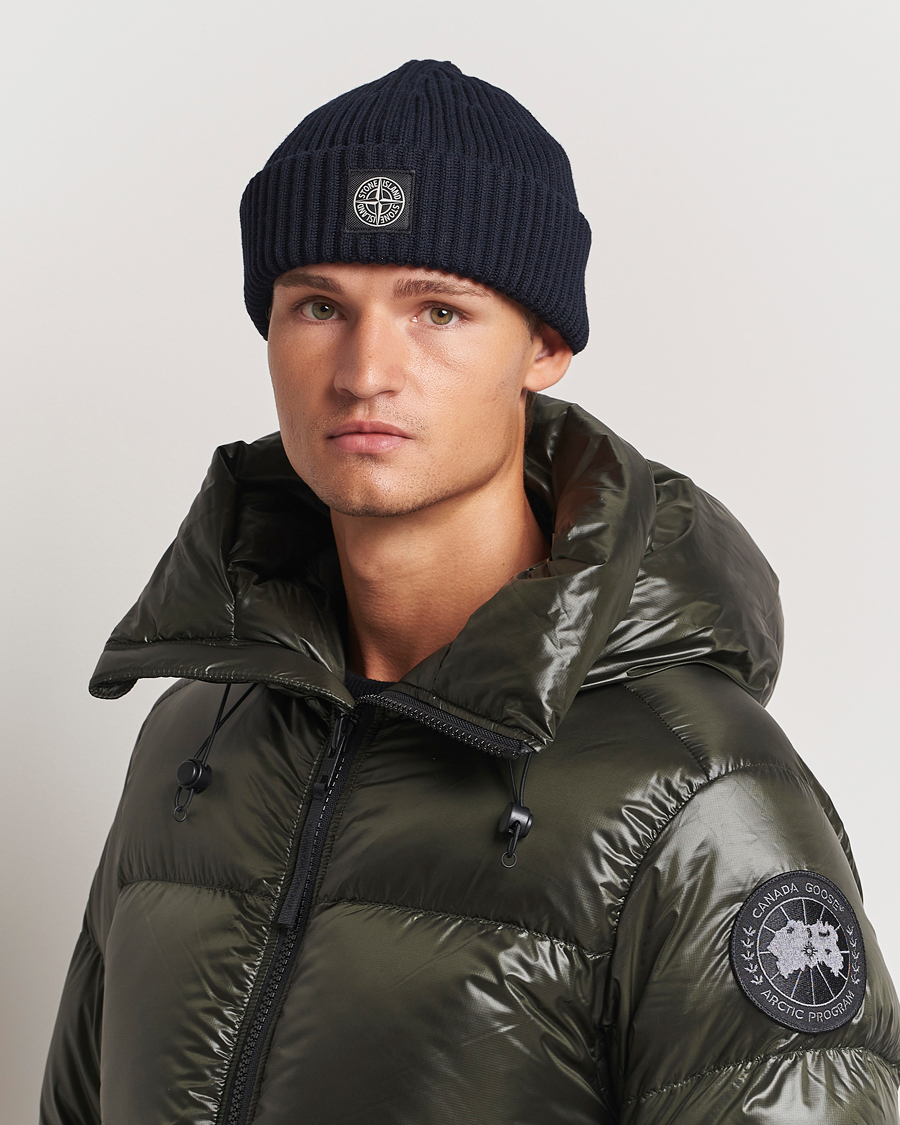 Uomini | Stone Island Full Rib Wool Beanie Navy Blue | Stone Island | Full Rib Wool Beanie Navy Blue