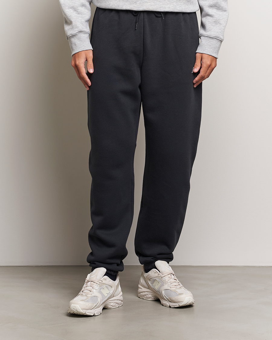 Uomini | Pantaloni | New Balance | Essentials Fleece Sweatpants Black