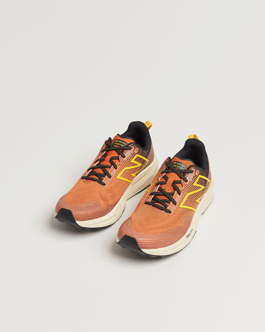 Uomini | Sneakers da running | New Balance Running | FuelCell Venym  Infield Clay