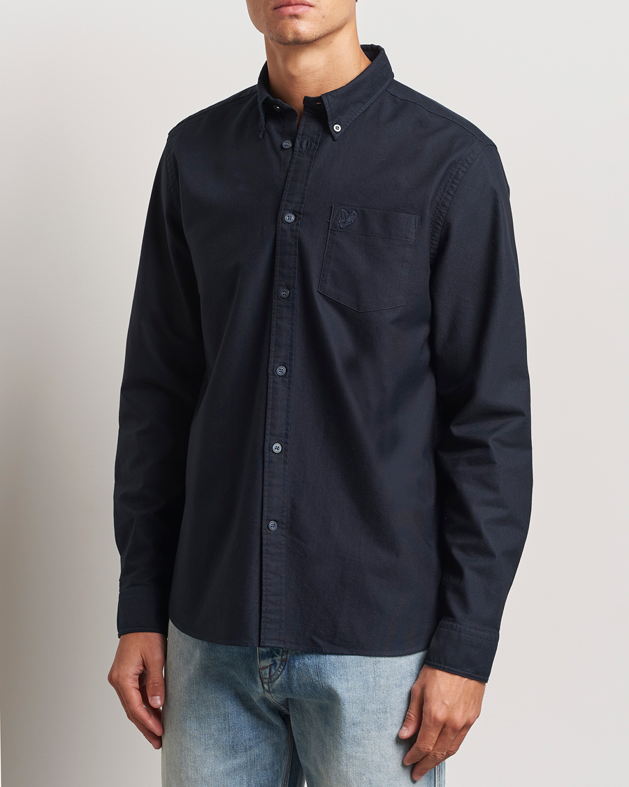 Uomini |  | Lyle & Scott | Tonal Eagle Plain Oxford Shirt Dark Navy