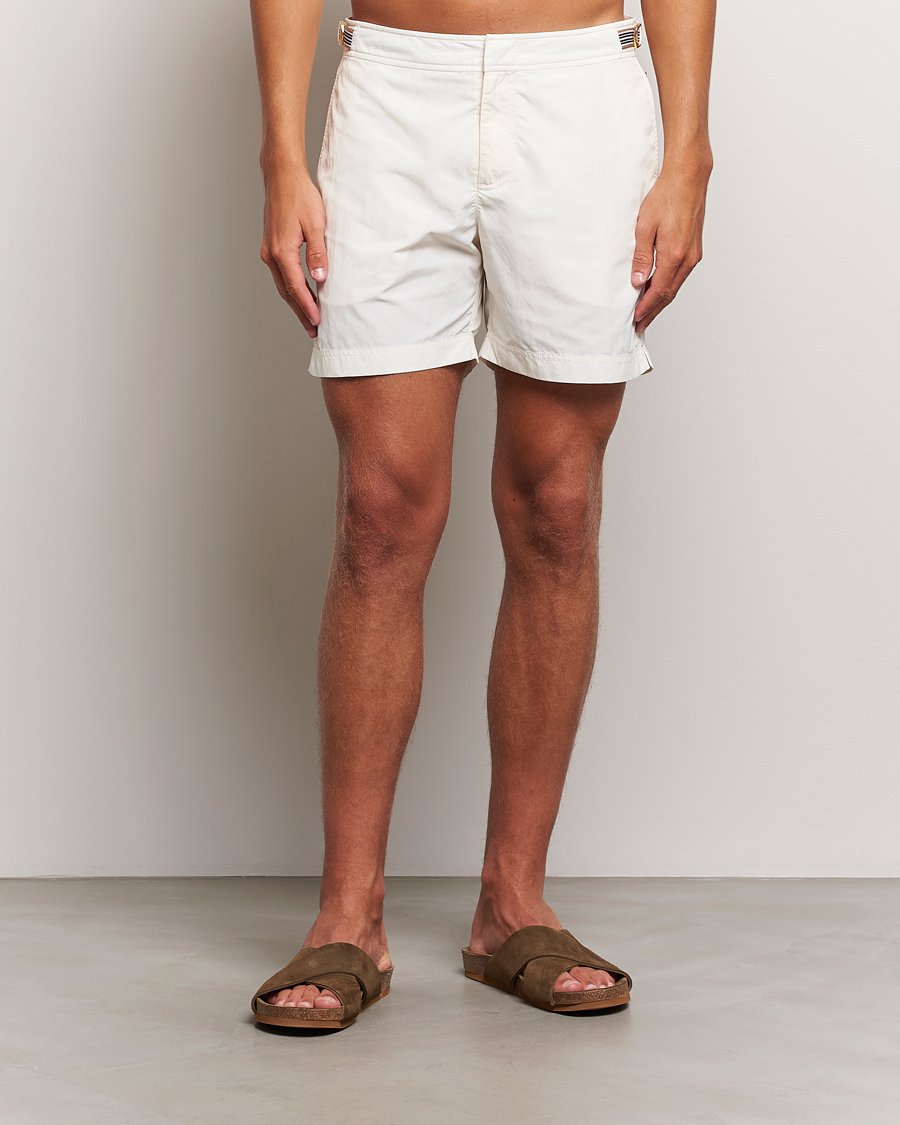 Uomini | Costumi da bagno eleganti | Orlebar Brown | Bulldog Ribbon Tape Trim Swimshorts White Sand