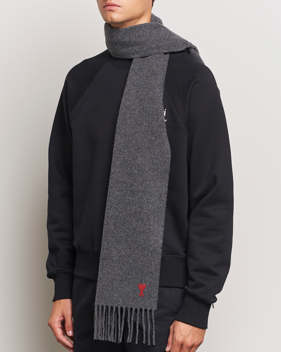 Uomini | Contemporary Creators | AMI | Heart Logo Scarf Dark Grey